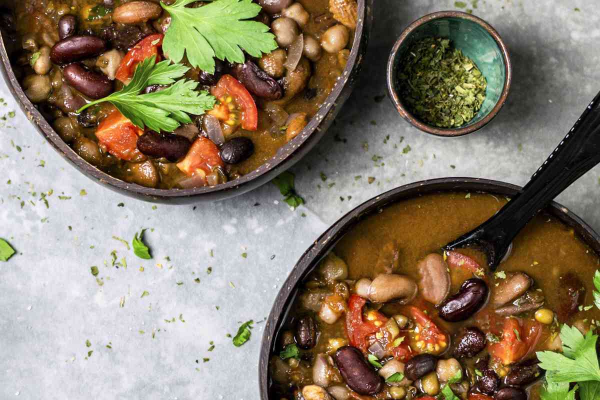 Chunky bean and vegetable soup
