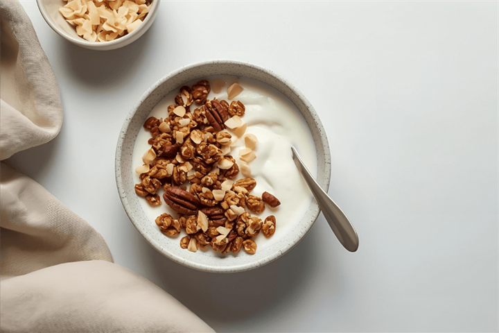 Kefir and granola