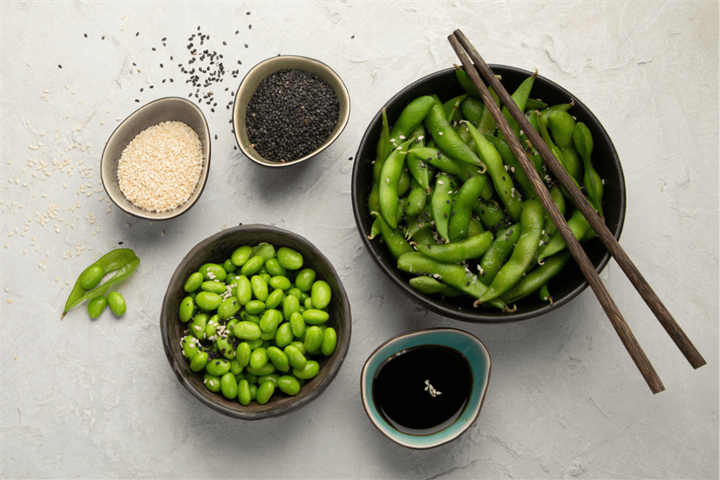 Edamame beans with soy sauce and lime juice