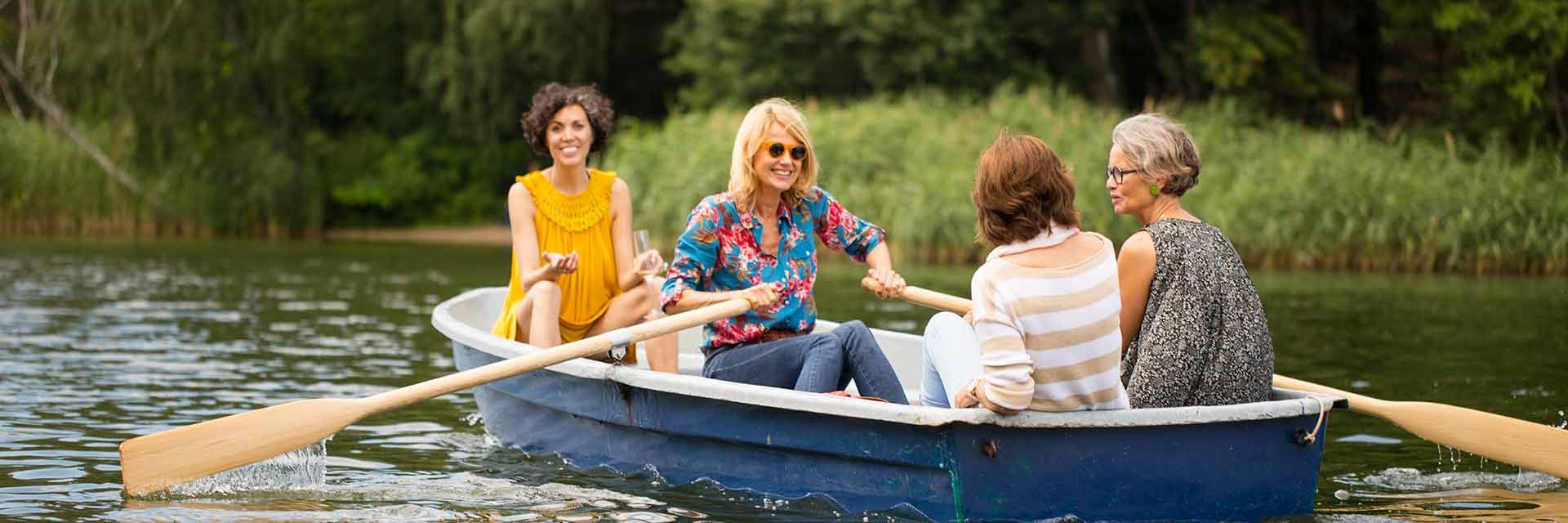 Women in a rowing boat