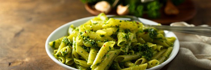 Broccoli pesto pasta with charred kale