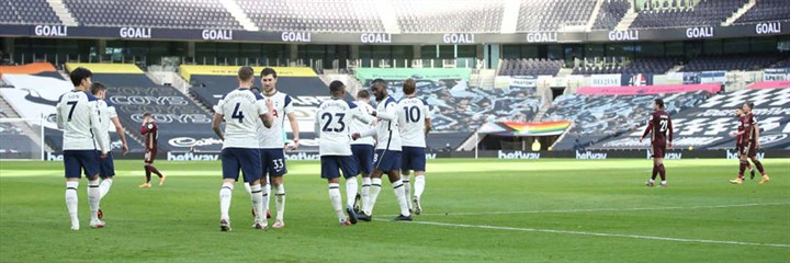 Photo of Tottenham Hotspurs celebrating a goal