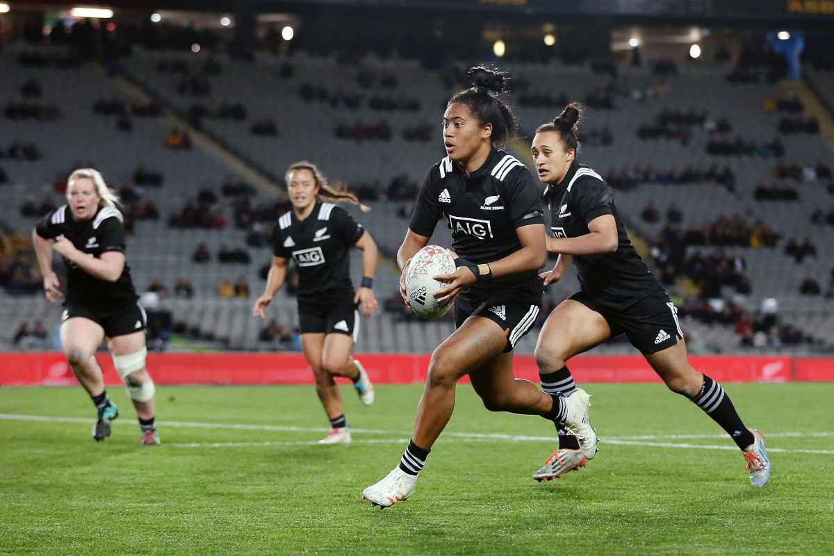 The Black Ferns playing