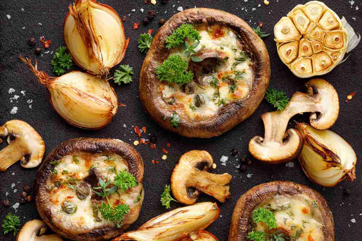 Roasted mushrooms and garlic