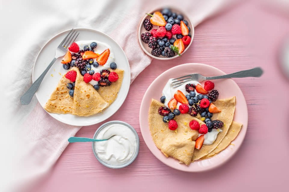 Buckwheat crepes with Greek yoghurt and summer fruits